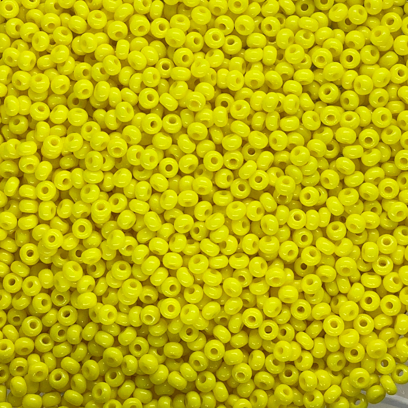 Opaque Lemon Yellow 10/0