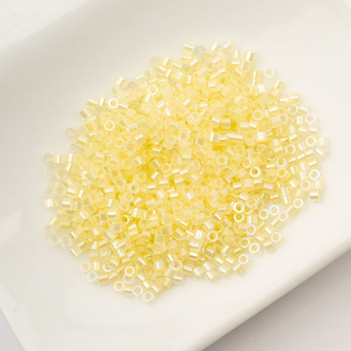 Pale Yellow Lined - Cylin Bead 11/0 - 25g