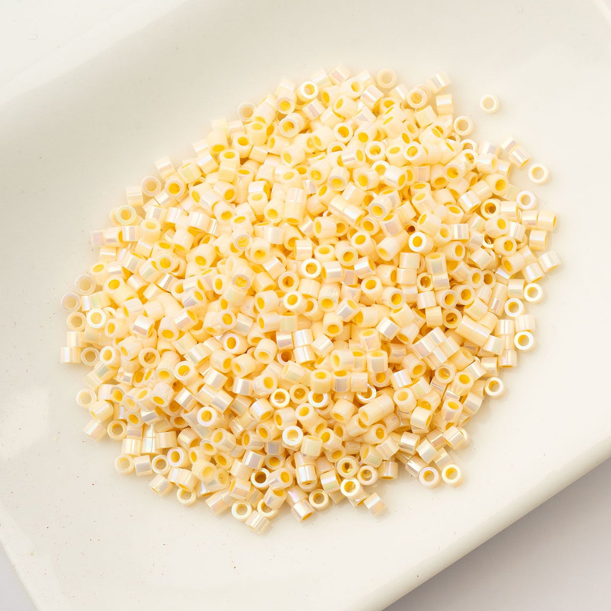 Cream AB - Cylin Bead 11/0 - 25g