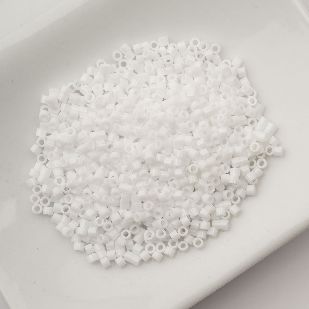 Chalk White - Cylin Bead 11/0 - 25g