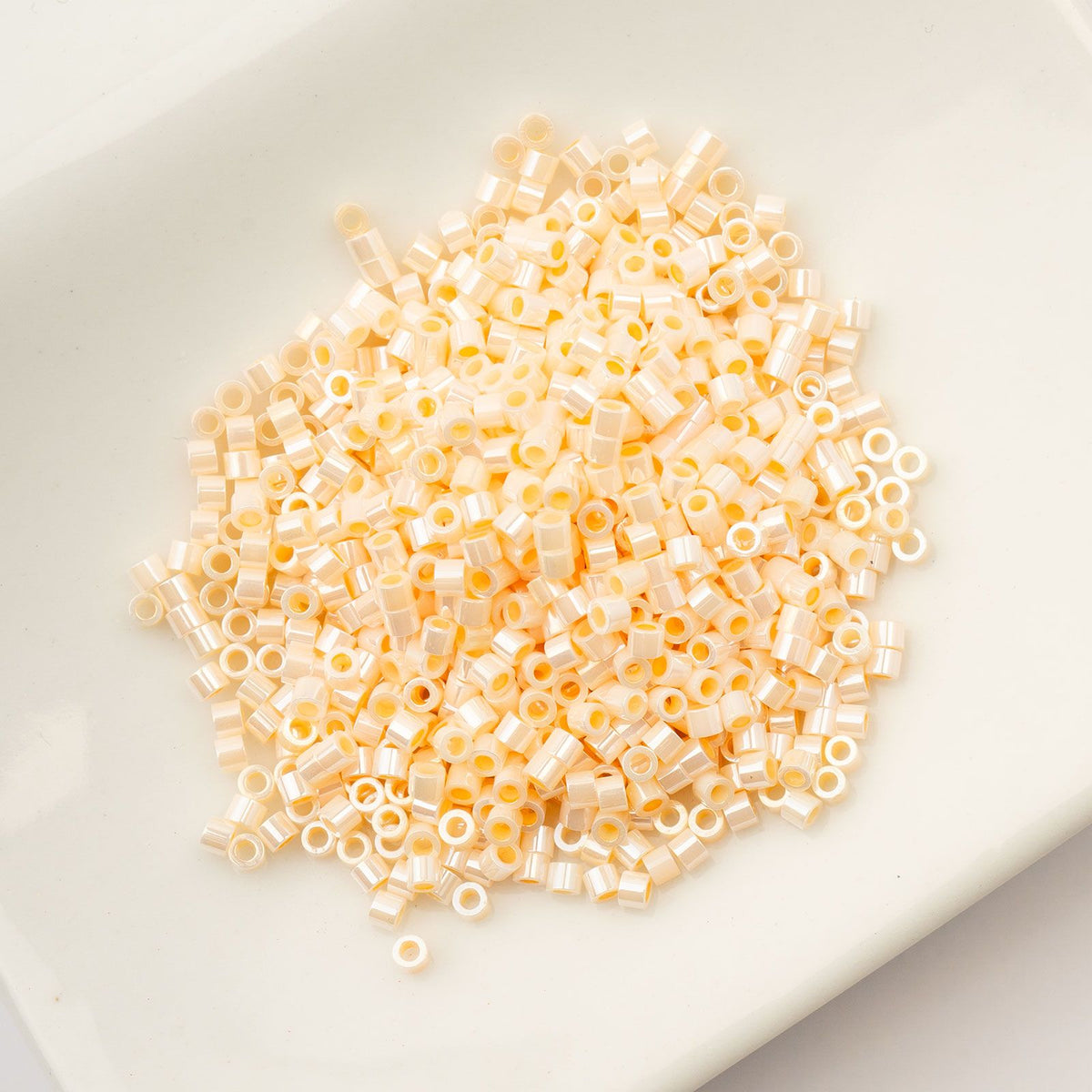Light Beige Glazed Luster - Cylin Bead 11/0 - 25g