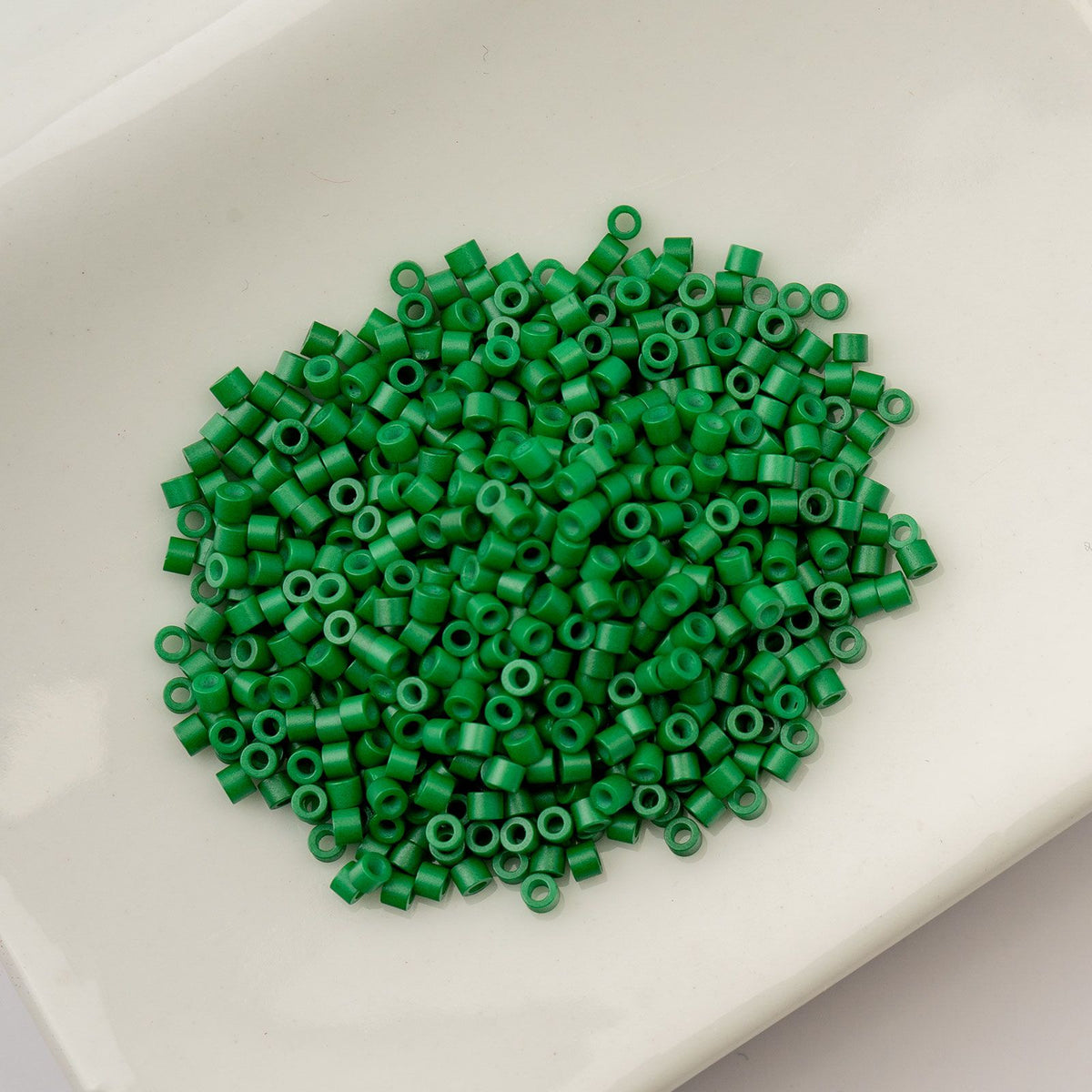 Opaque Jade Green - Cylin Bead 11/0 - 25g