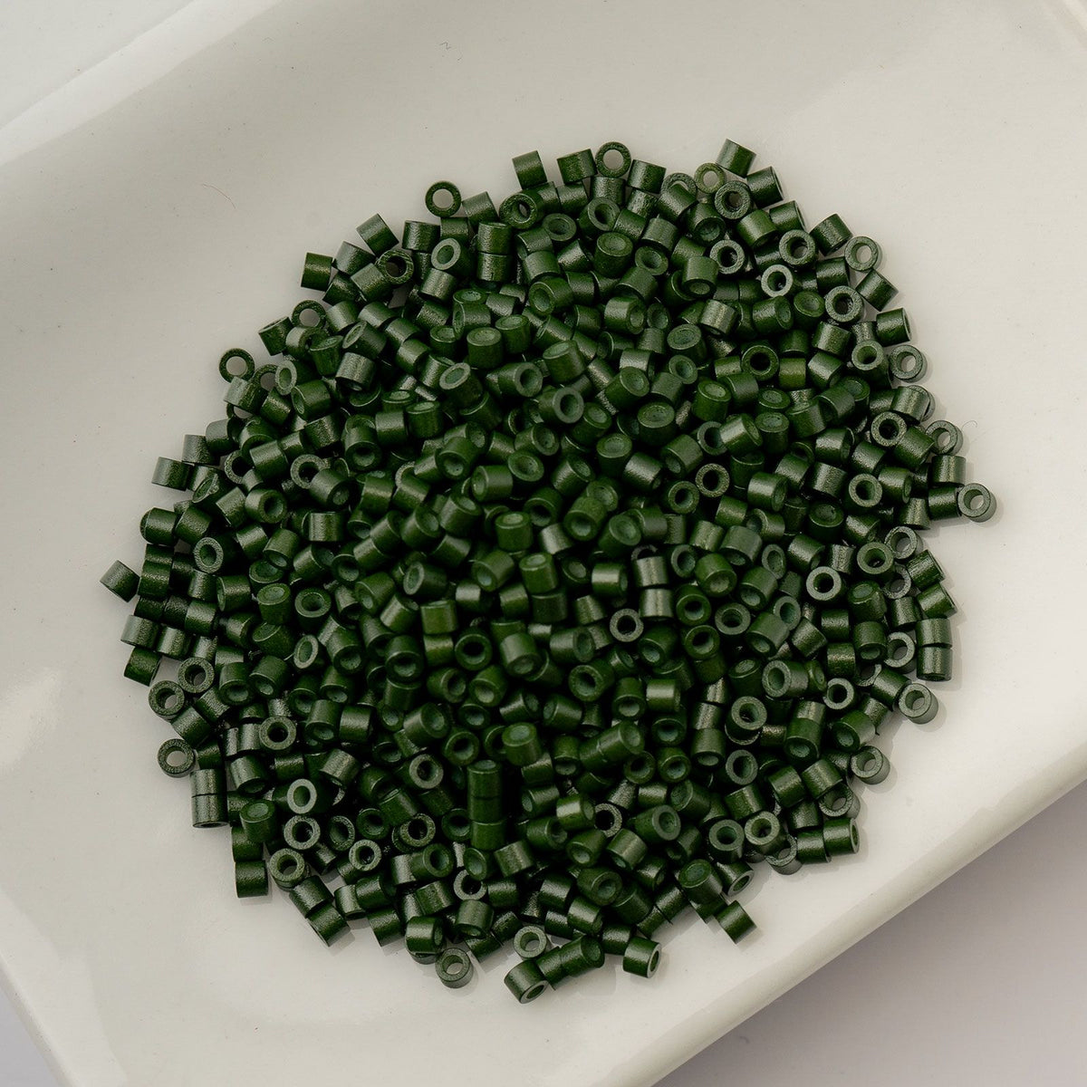 Opaque Forest Green - Cylin Bead 11/0 - 25g