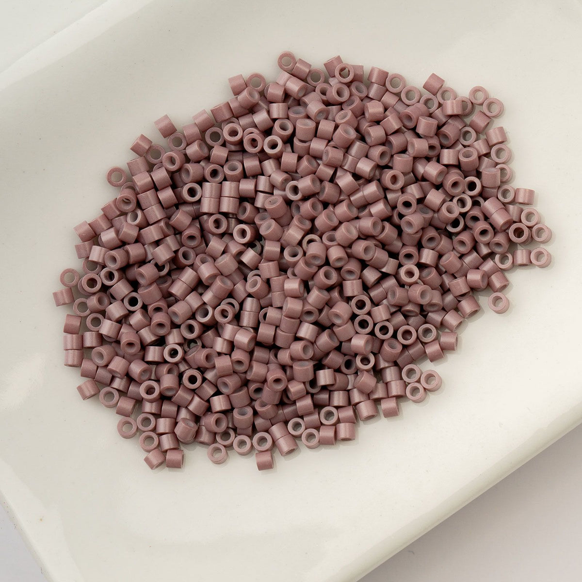Opaque Mauve - Cylin Bead 11/0 - 25g