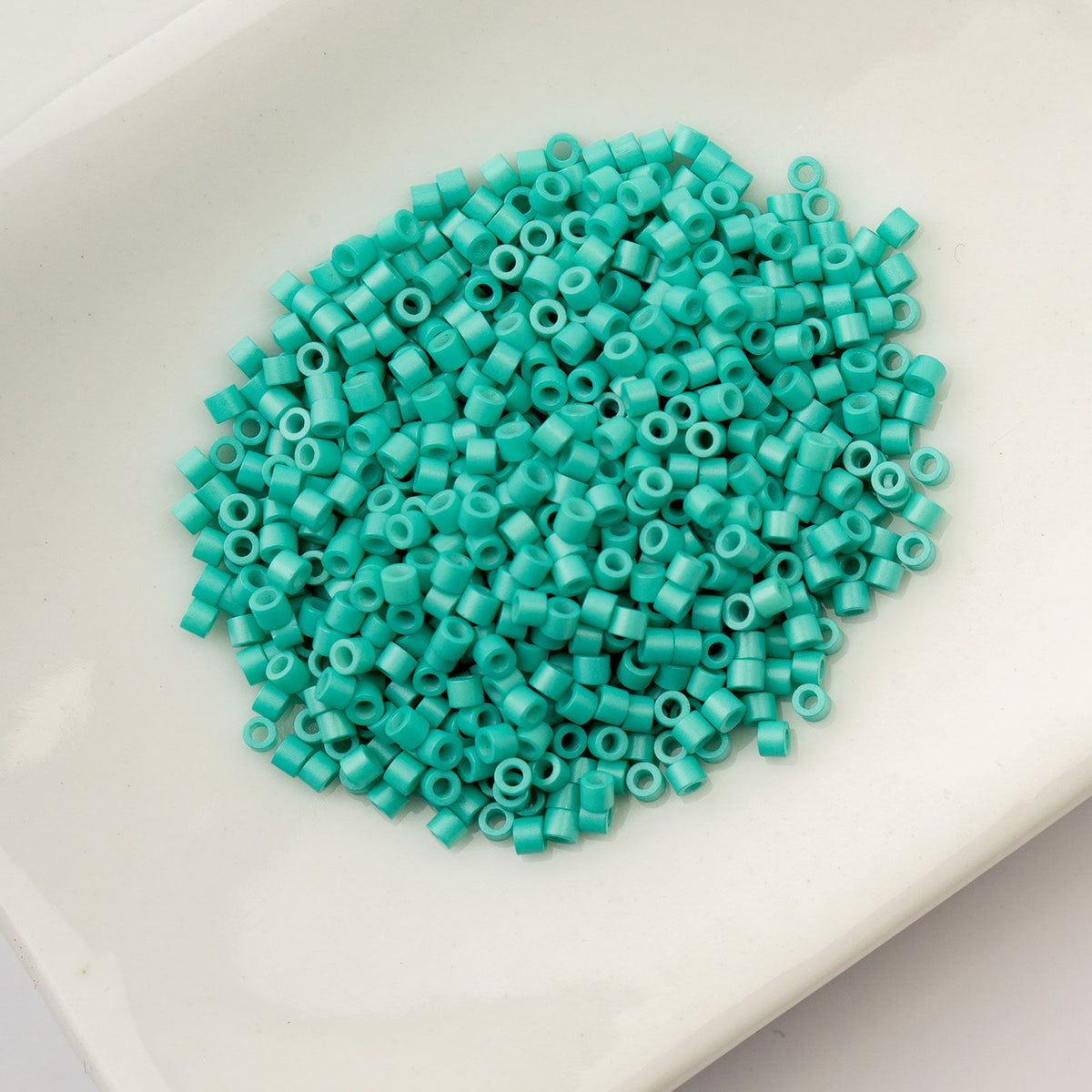Opaque Turquoise Green - Cylin Bead 11/0 - 25g