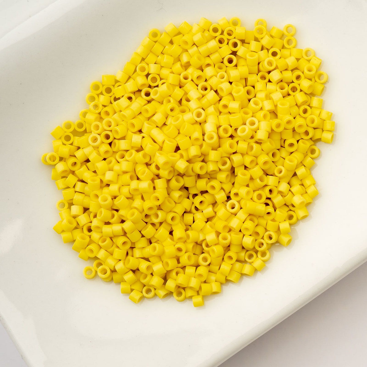 Opaque Yellow Matte - Cylin Bead 11/0 - 25g