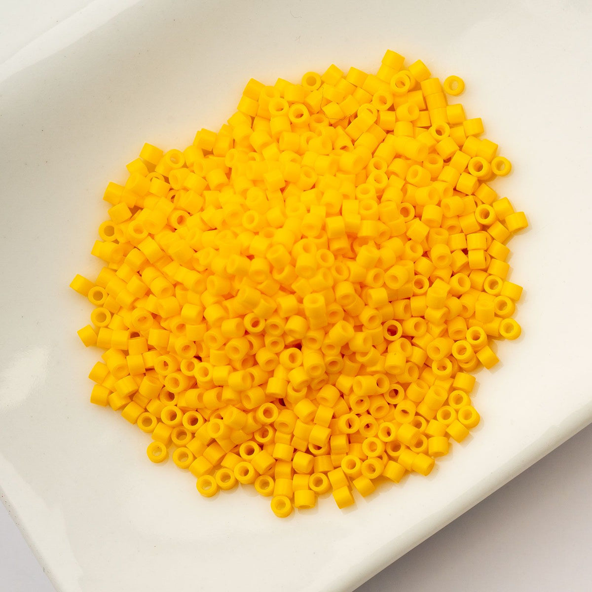 Opaque Yellow Zest - Cylin Bead 11/0 - 25g
