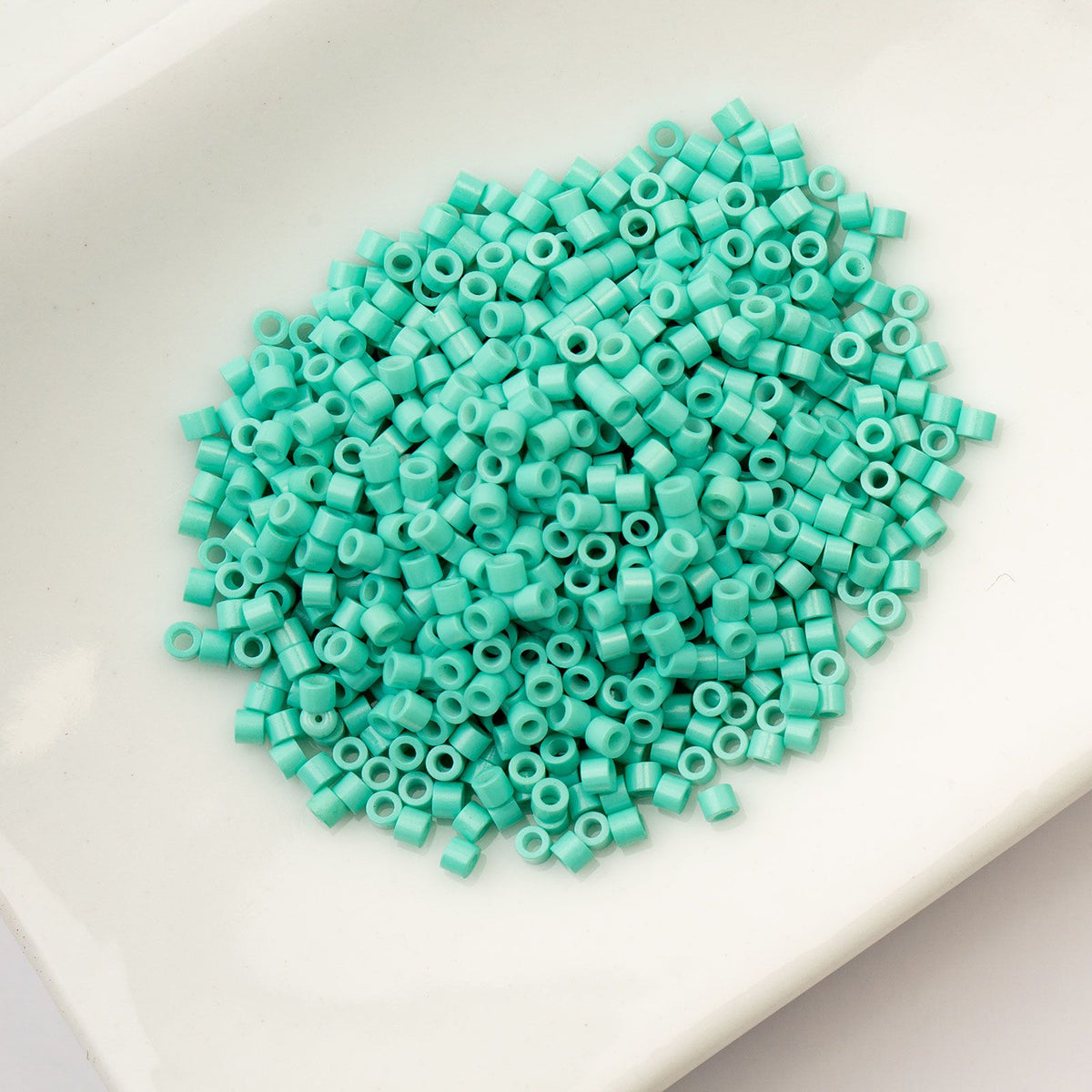 Opaque Vibrant Turquoise - Cylin Bead 11/0 - 25g