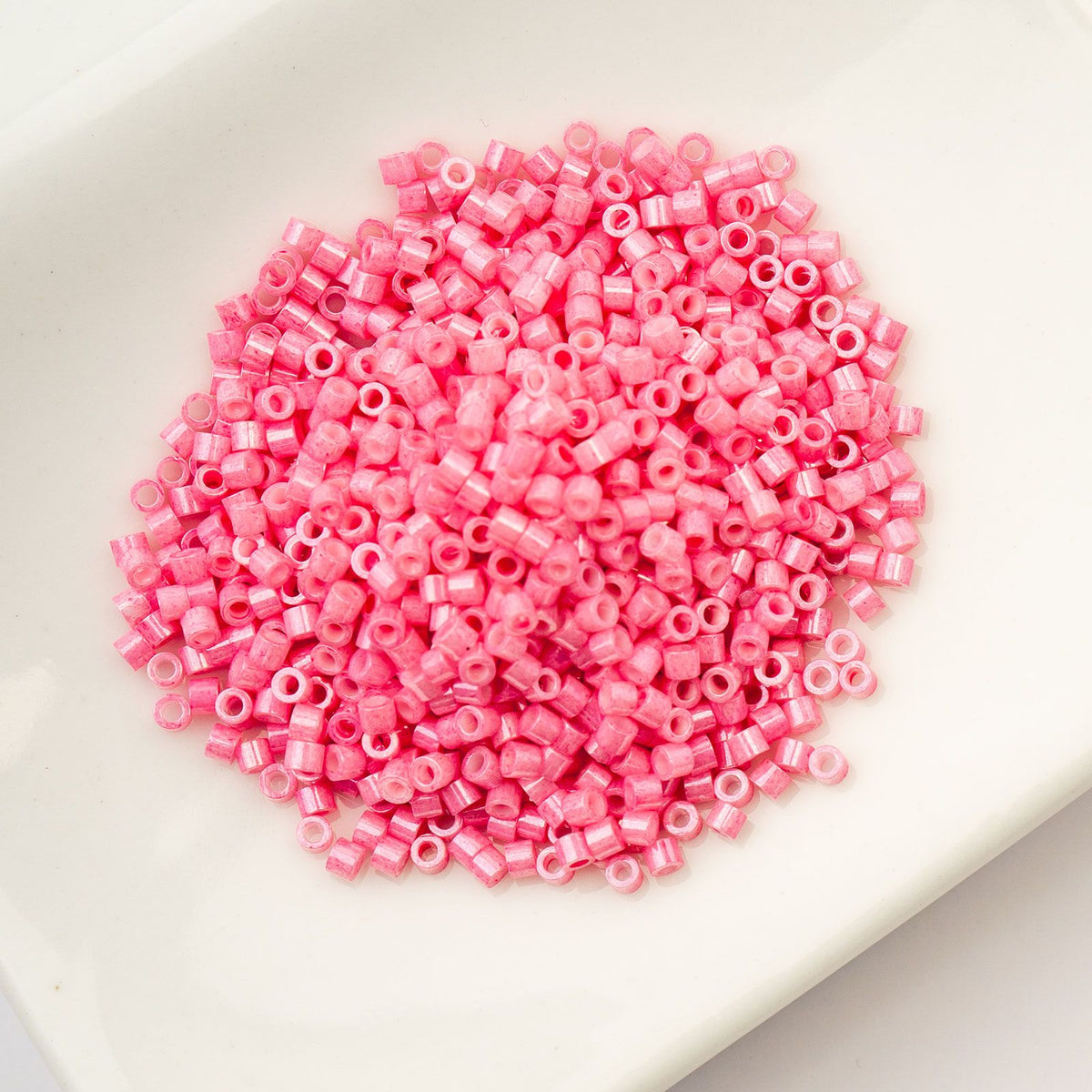Opaque Pink Carnation - Cylin Bead 11/0 - 25g