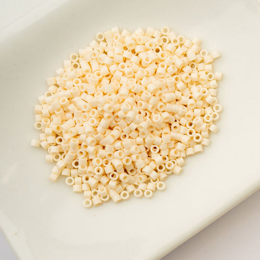 Opaque White Bisque - Cylin Bead 11/0 - 25g
