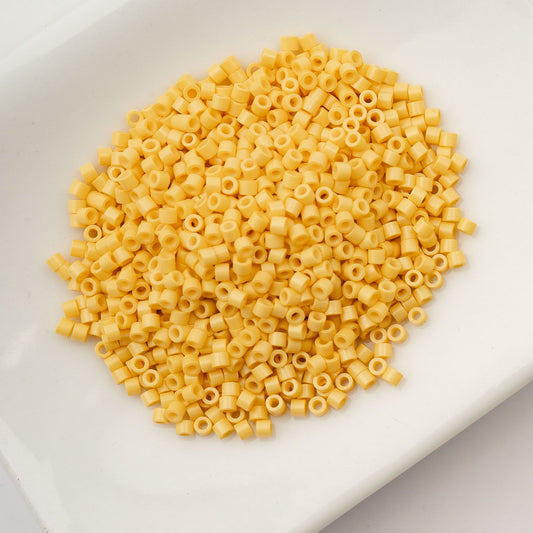 Opaque Light Topaz - Cylin Bead 11/0 - 25g