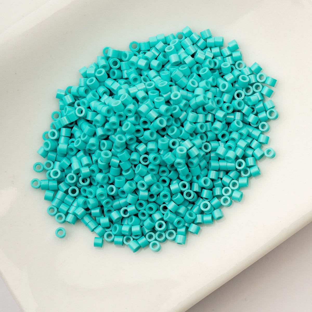 Opaque Turquoise Blue - Cylin Bead 11/0 - 25g