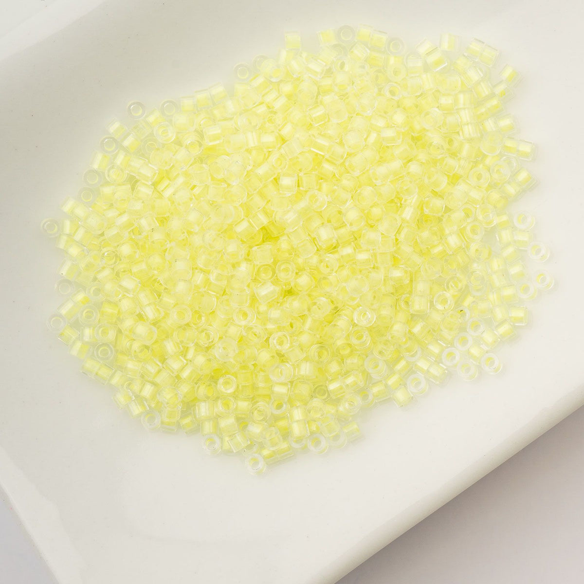 Yellow Glow in the Dark - Cylin Bead 11/0 - 25g