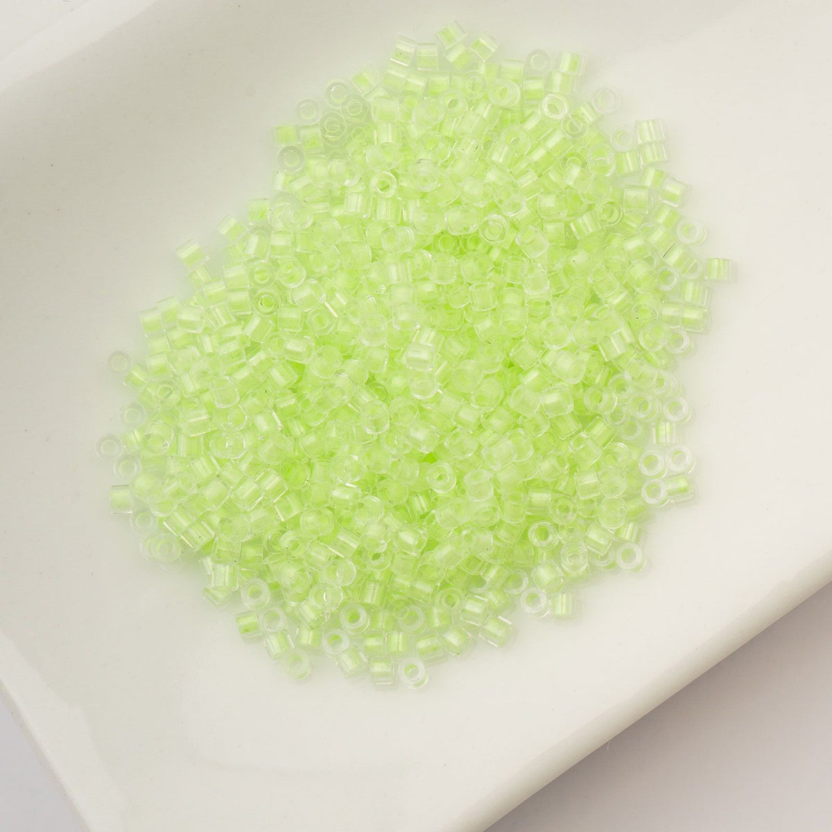 Light Green Glow in the Dark - Cylin Bead 11/0 - 25g