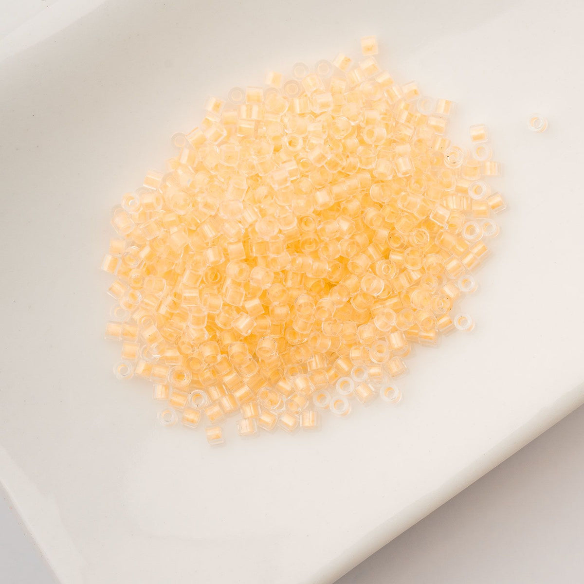 Light Yellow Glow in the Dark - Cylin Bead 11/0 - 25g