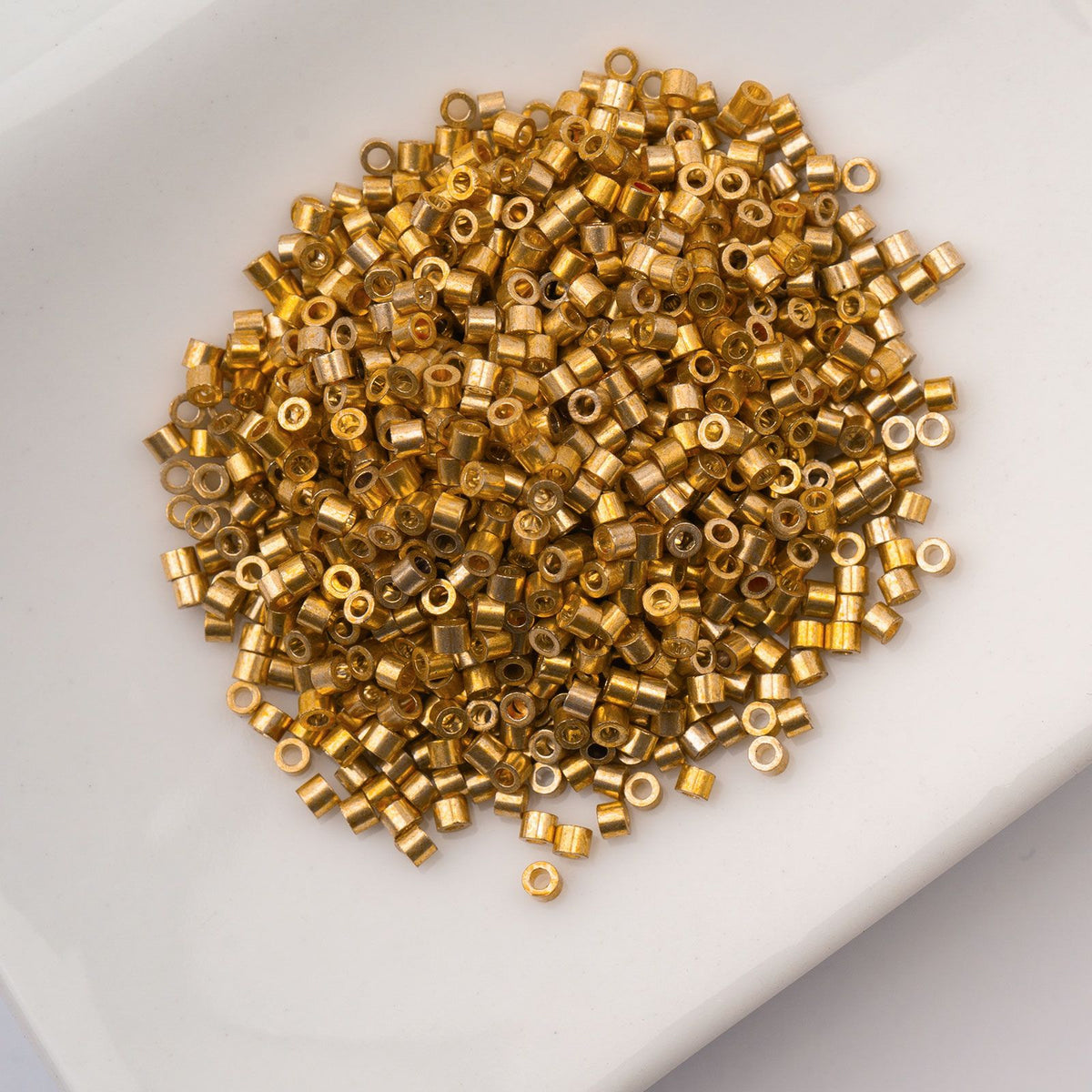 Opaque Honey Amber Glow - Cylin Bead 11/0 - 25g
