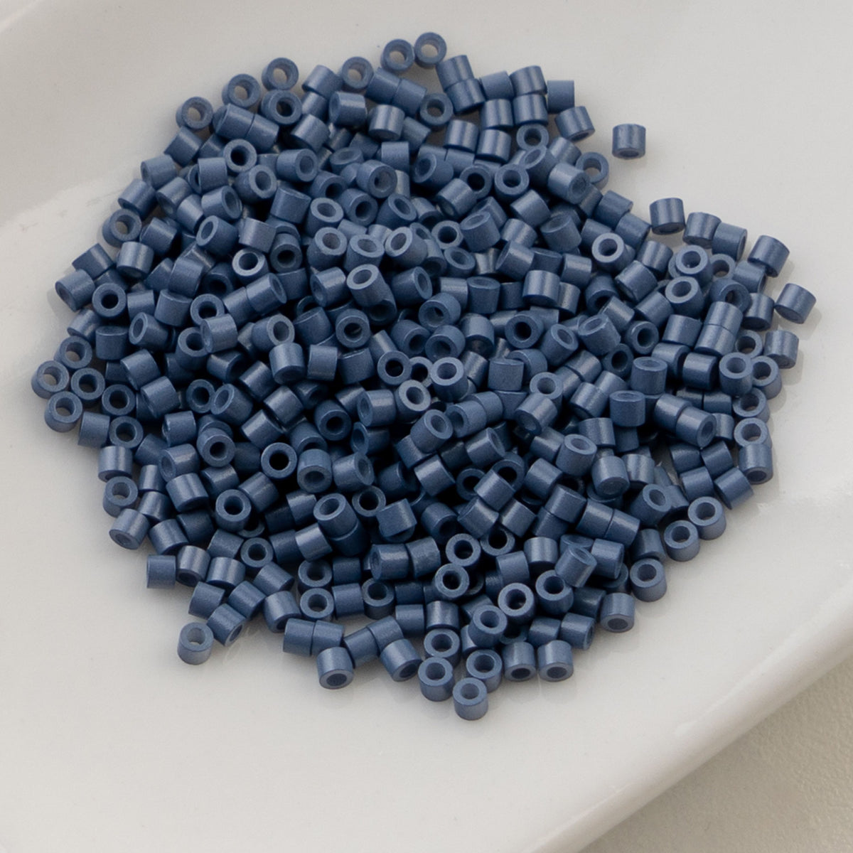 Opaque Blueberry Silkshine - Cylin Bead 11/0 - 25g