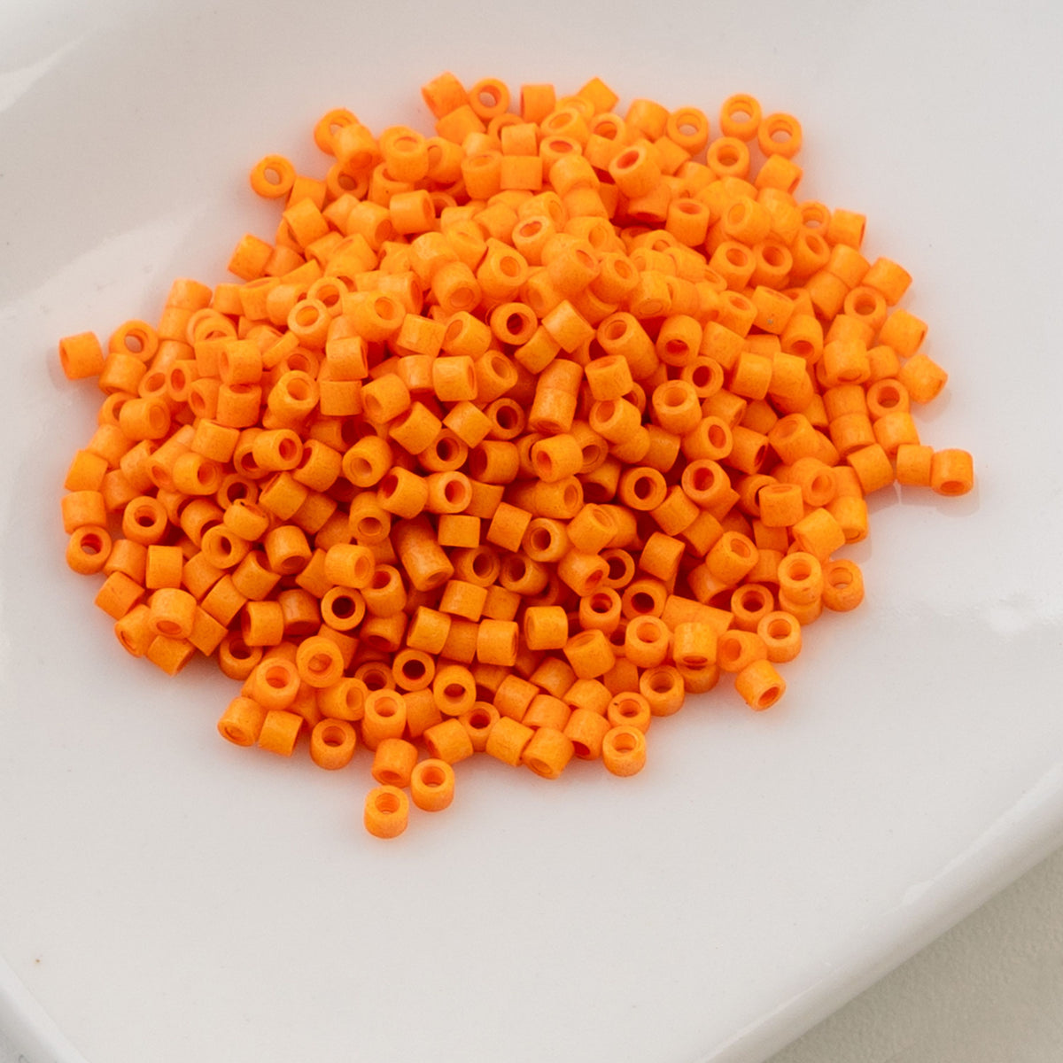 Opaque Mandarin Silk Matte - Cylin Bead 11/0 - 25g
