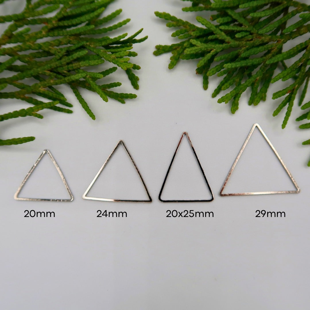 Brass Triangle - Rhodium Coloured - 2 pcs