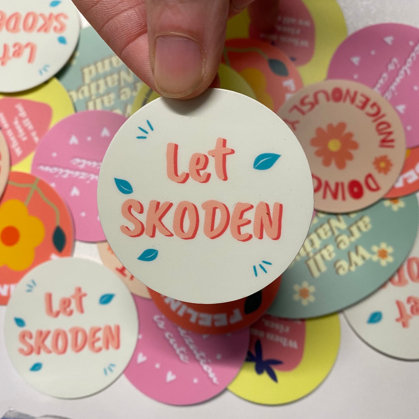 Let SKODEN sticker