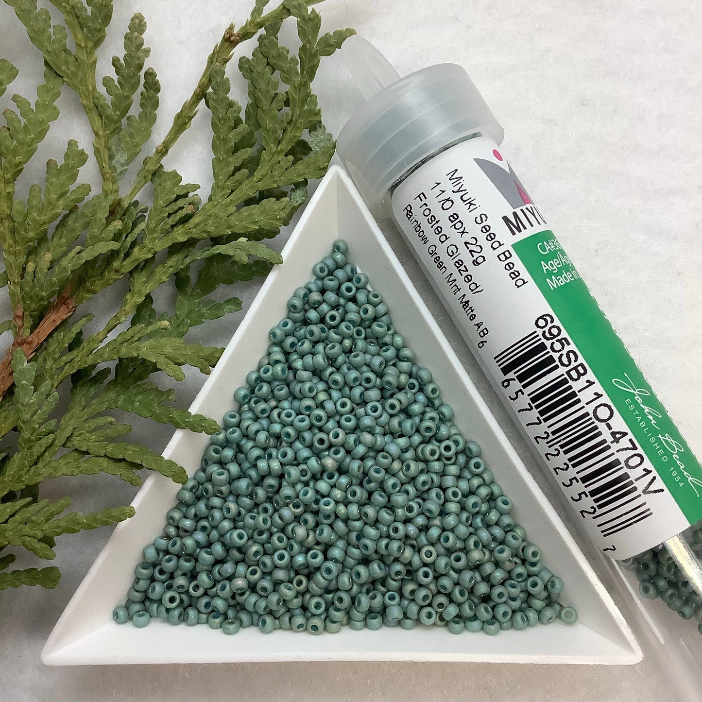 Frosted Glazed/Rainbow Green Mint Matte AB - Miyuki Seed Bead 11/0 - 22g