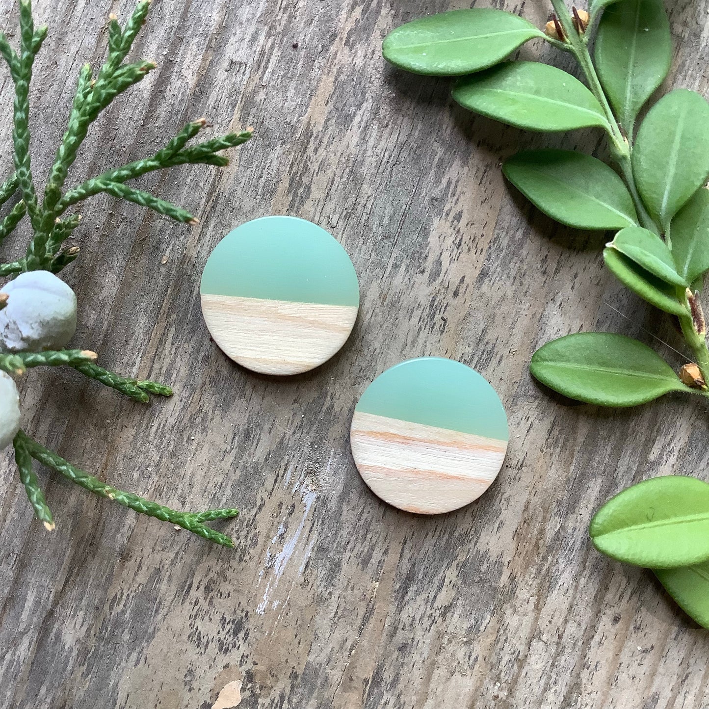 Wood and Resin Flat Backs - 15mm - 2 pcs